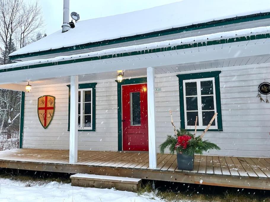 Chalets Nabu La Sacacomie - Riviere - Billard Saint-Alexis-des-Monts Exterior foto